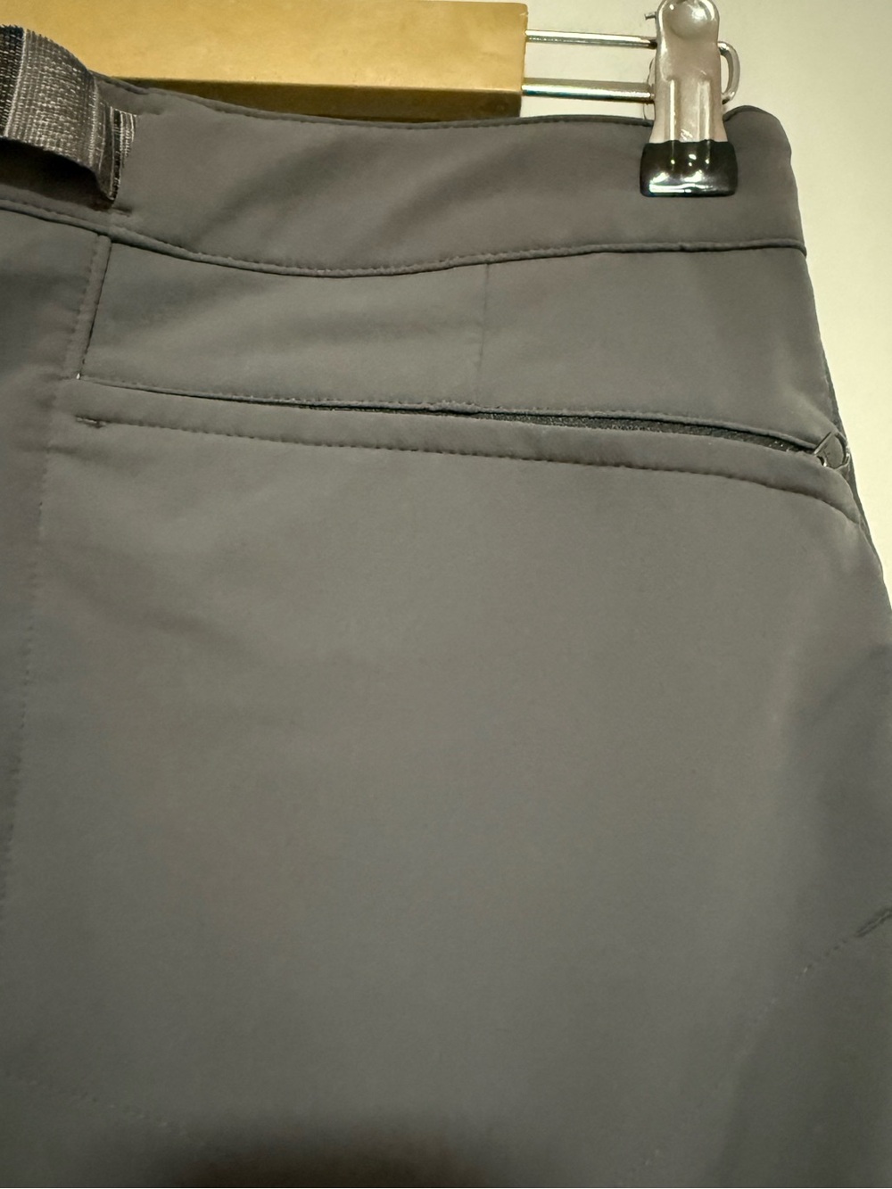 REI Women’s Charcoal Activator Hiking Outdoor Pants with Integrated Belt Size 6 - Picture 7 of 13